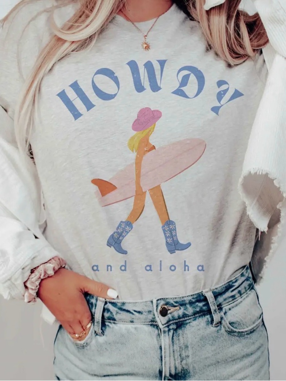 Women’s Howdy & Aloha Ash Graphic Tee 🩷🌴